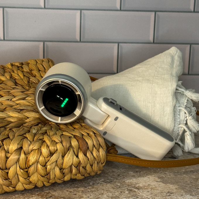Pocket Chill Mini AC Fan